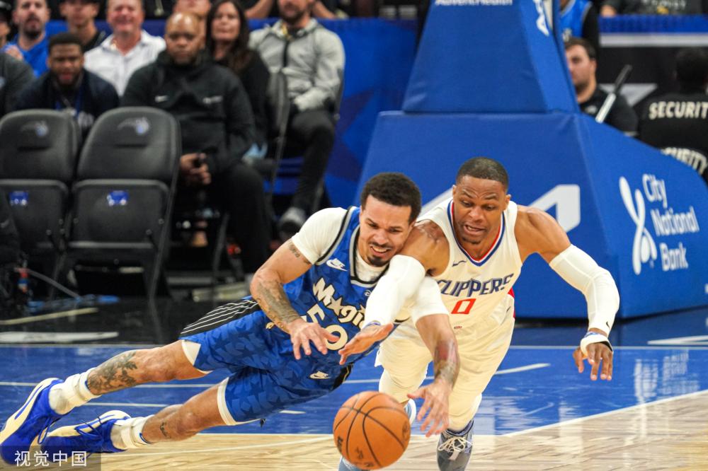 崭露头角 崭露头角