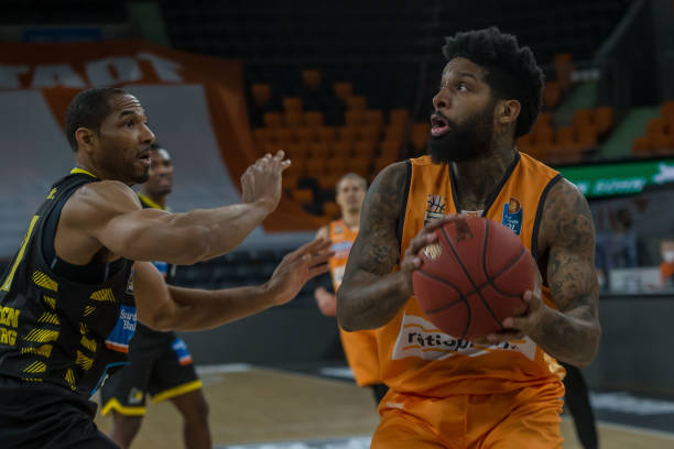 管理层显然 管理层显然